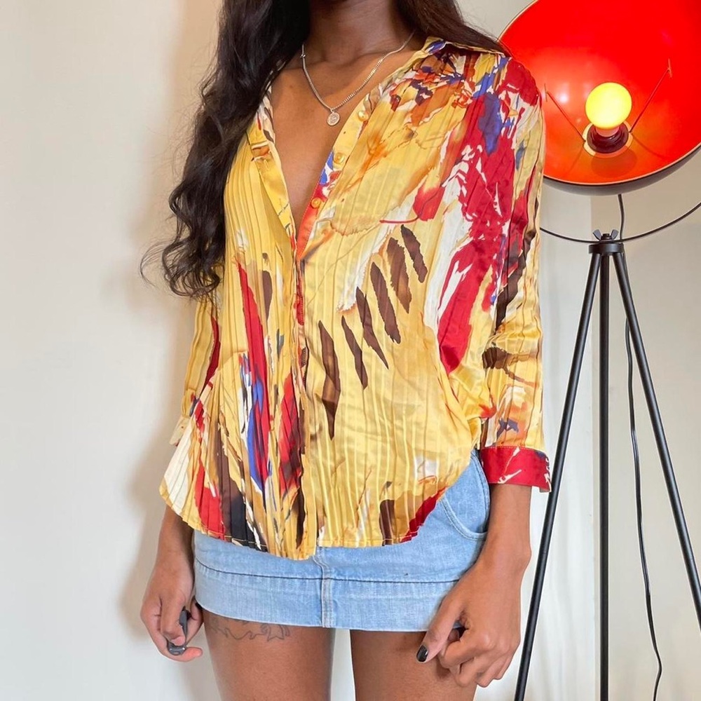 Abstract silk pleated blouse/ top by Milano.